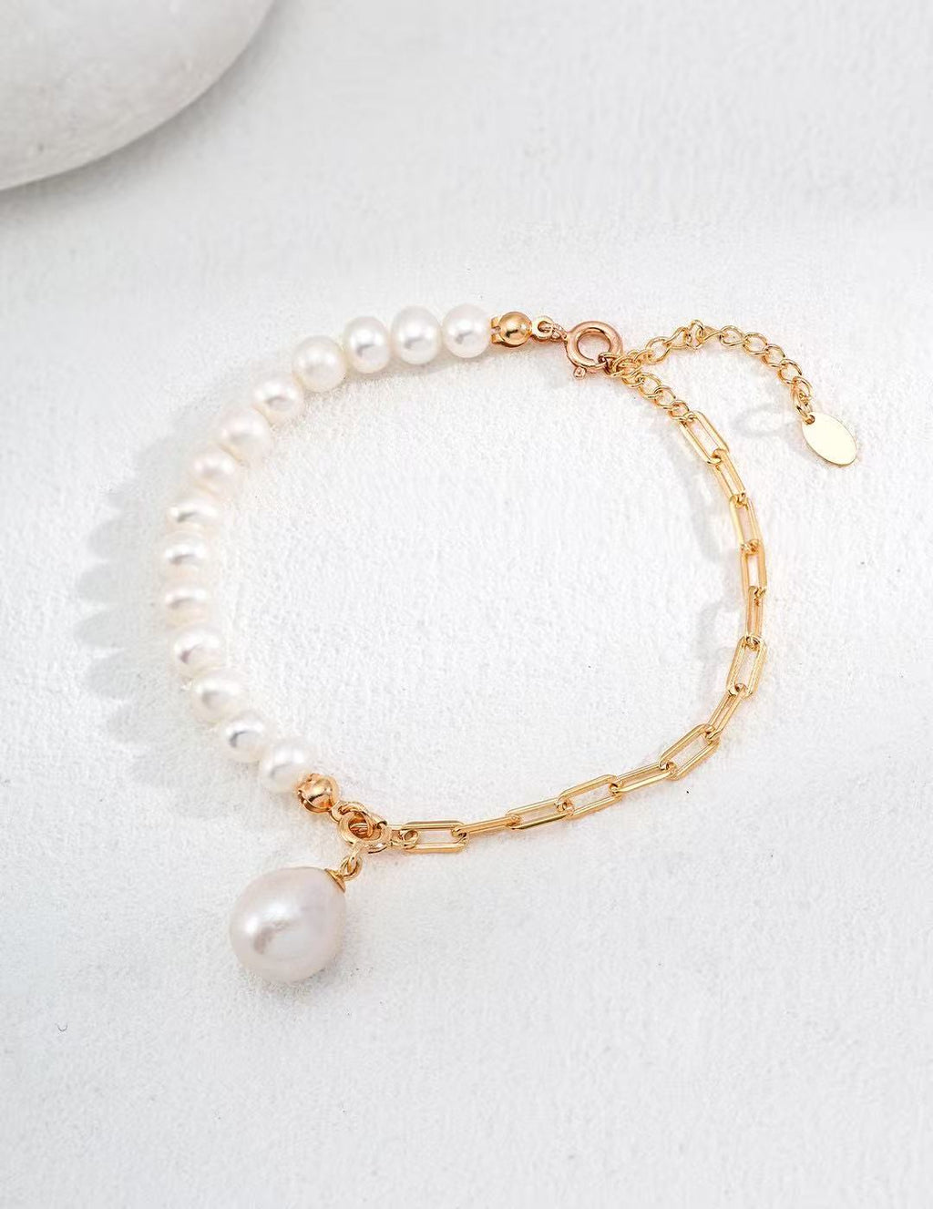 Luna Pearl Bracelet